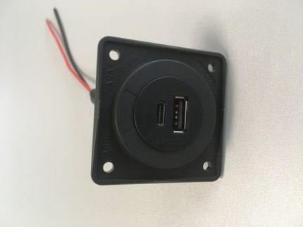 Berker USB stopcontact A+C 12V Zwart